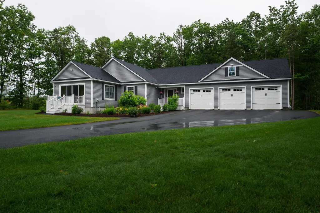 13 Mabry Lane Kennebunk ME 04043