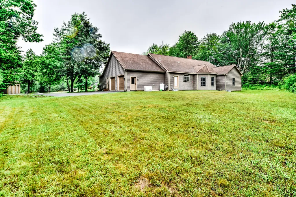 91 Stoney Acres Road Pittston ME 04345