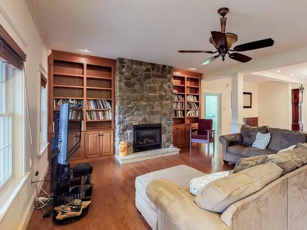 91 Stoney Acres Road Pittston ME 04345