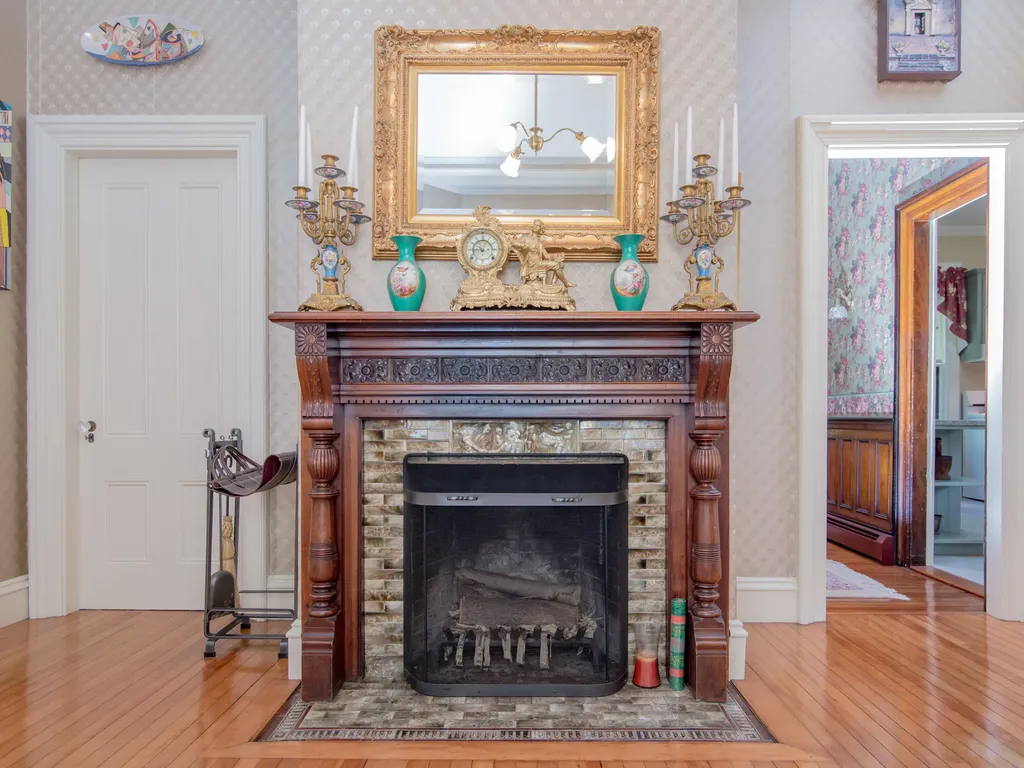 66 School Street Gardiner ME 04345