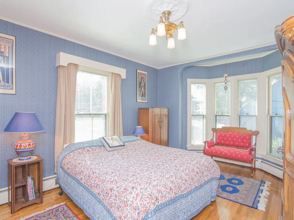 66 School Street Gardiner ME 04345