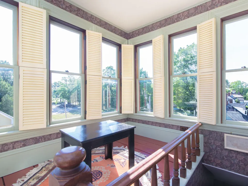 66 School Street Gardiner ME 04345