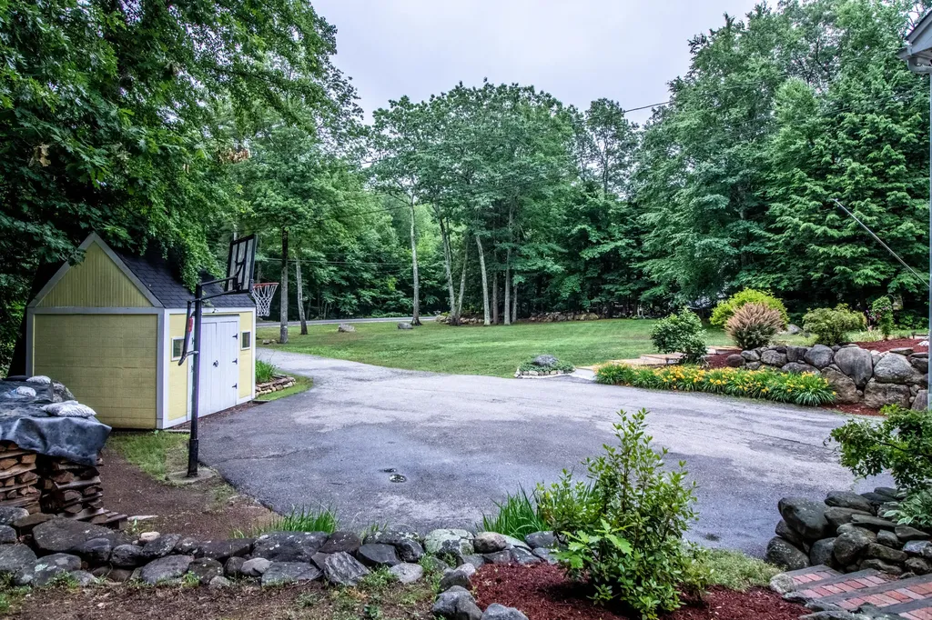 165 Mica Point Road Barrington NH 03825