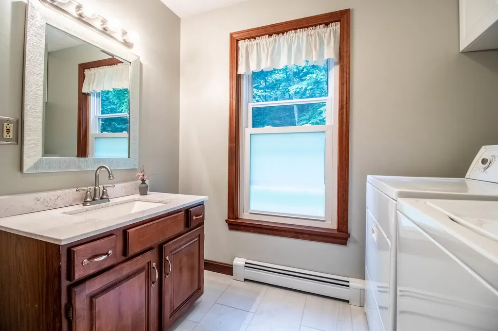 165 Mica Point Road Barrington NH 03825