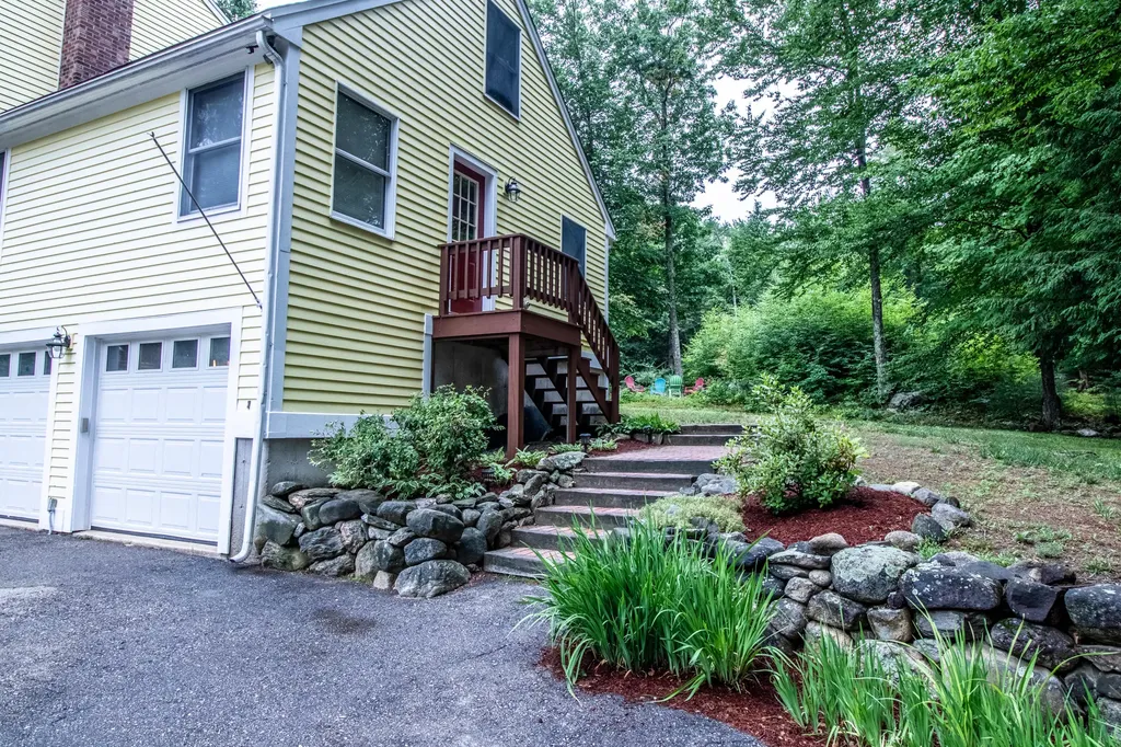 165 Mica Point Road Barrington NH 03825