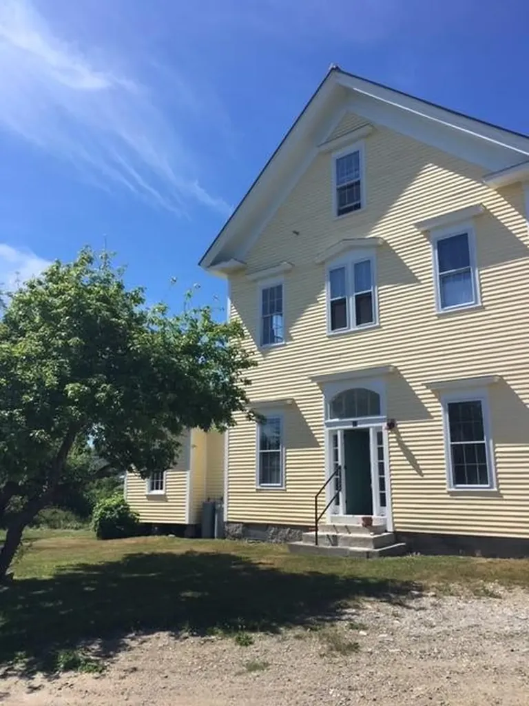 54 School Street Vinalhaven ME 04863