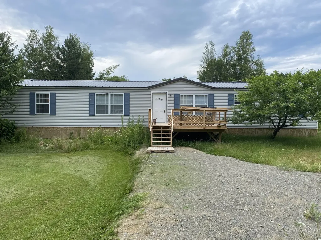 129 Bartlett Road Sidney ME 04330