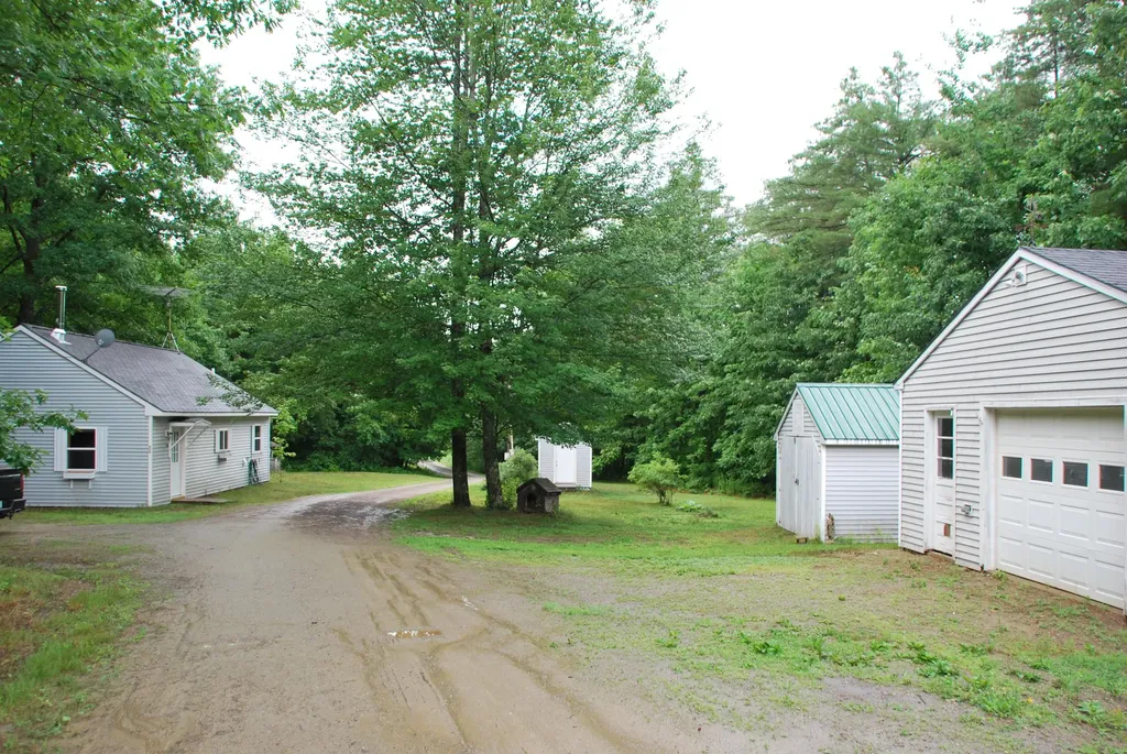 65 Bessie Road Winthrop ME 04364