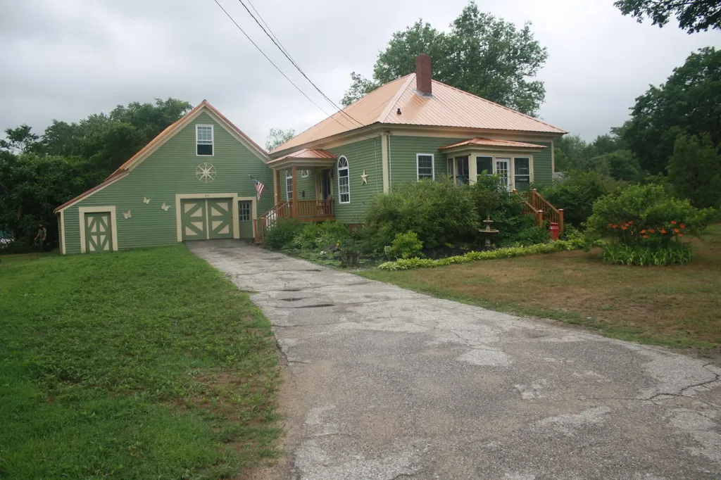 65 Endfield Street Porter ME 04068