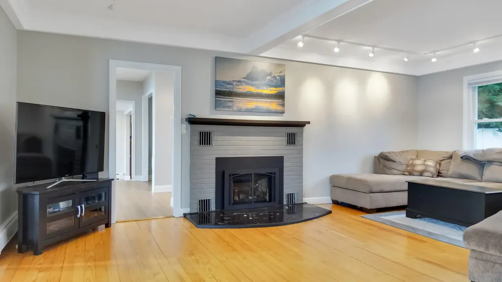 38 Loch Lane Winthrop ME 04364