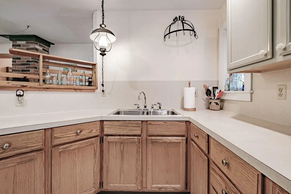 472 Waldoboro Road Washington ME 04574