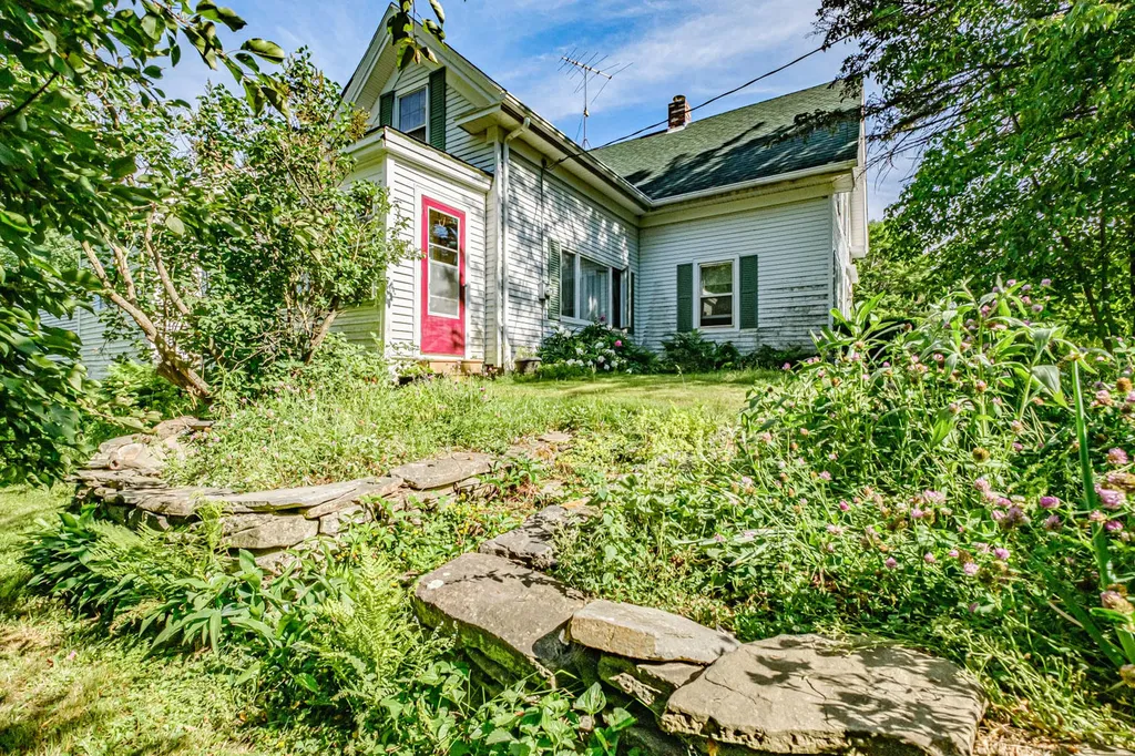 472 Waldoboro Road Washington ME 04574