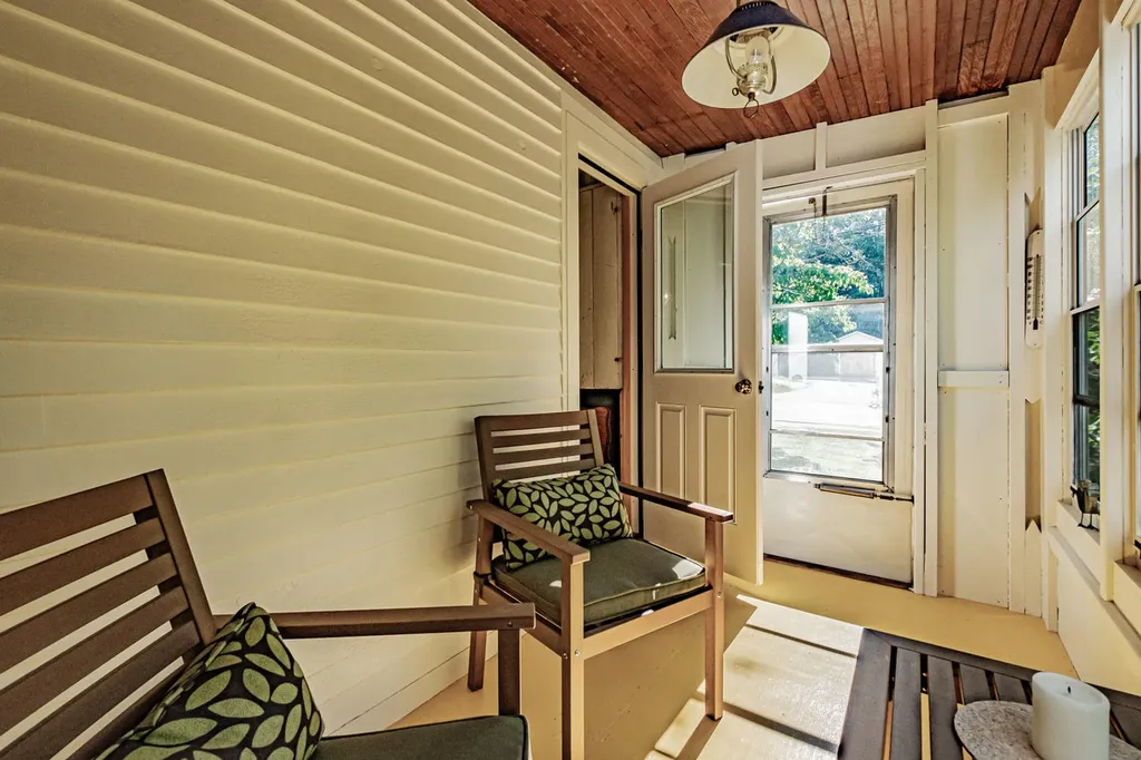 472 Waldoboro Road Washington ME 04574