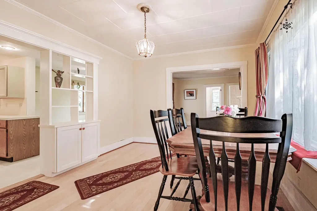 472 Waldoboro Road Washington ME 04574