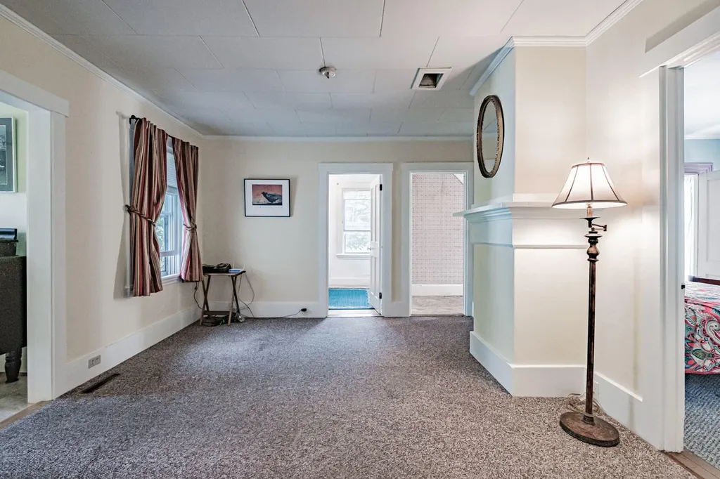 472 Waldoboro Road Washington ME 04574