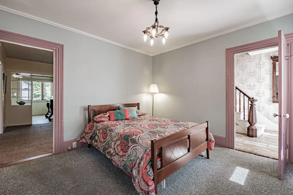 472 Waldoboro Road Washington ME 04574