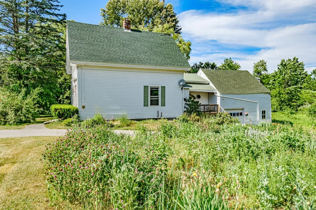 472 Waldoboro Road Washington ME 04574