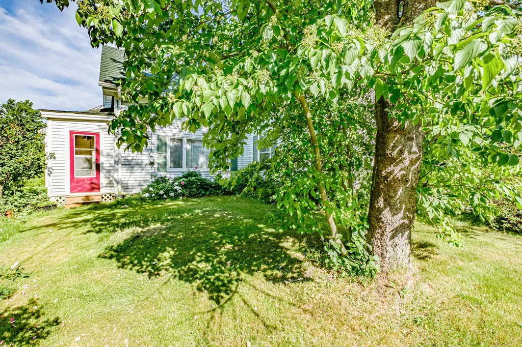472 Waldoboro Road Washington ME 04574