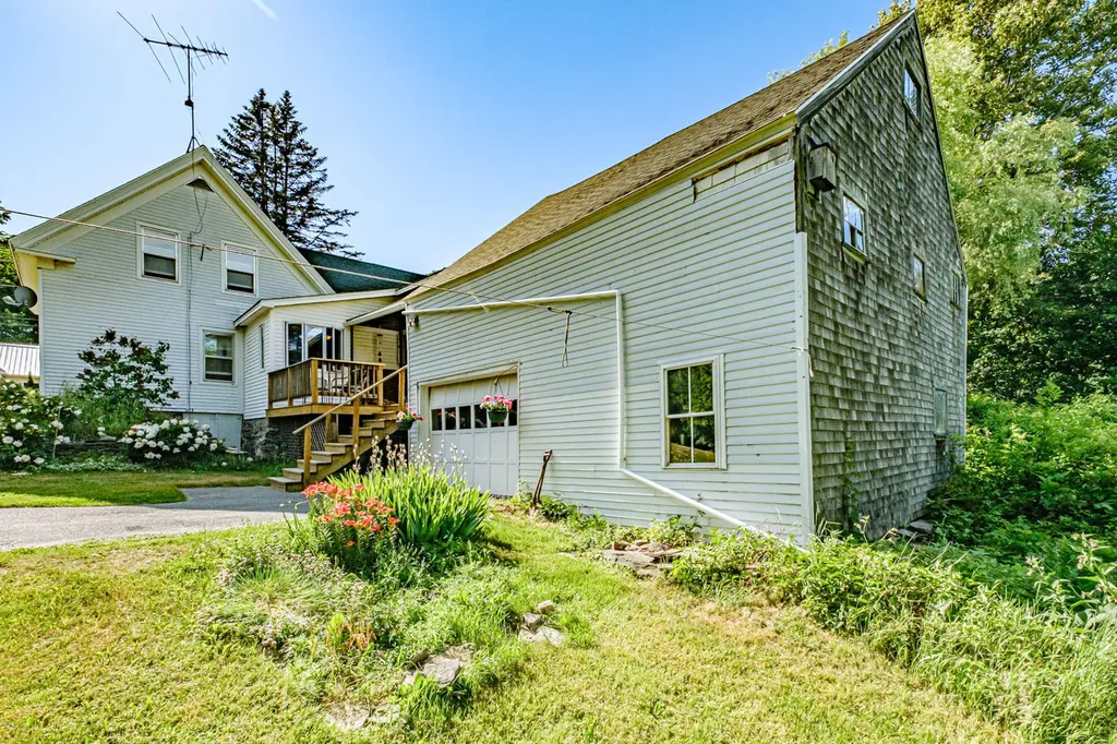 472 Waldoboro Road Washington ME 04574