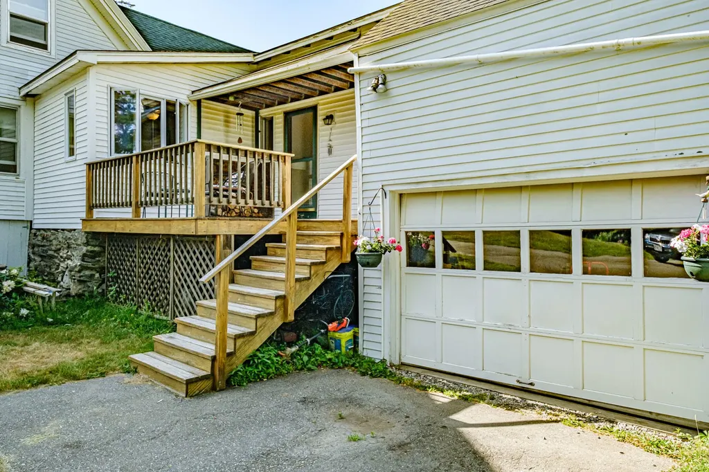 472 Waldoboro Road Washington ME 04574