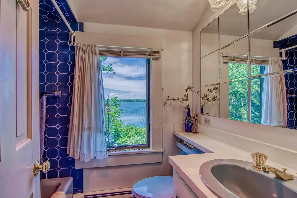 24 Wagner Drive Brooklin ME 04616