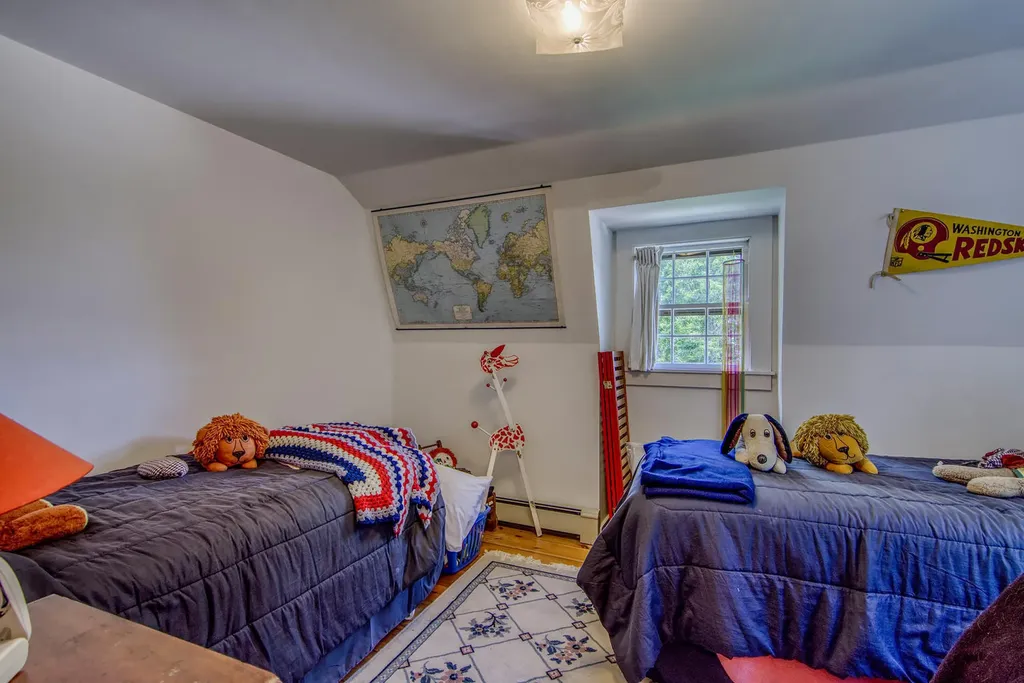 24 Wagner Drive Brooklin ME 04616