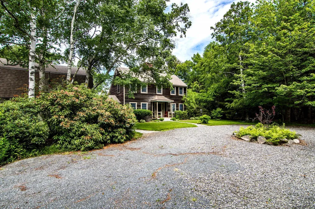 24 Wagner Drive Brooklin ME 04616