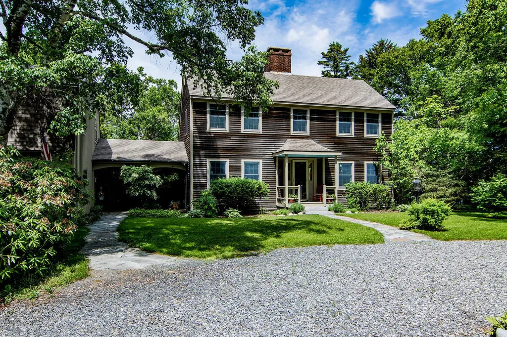 24 Wagner Drive Brooklin ME 04616