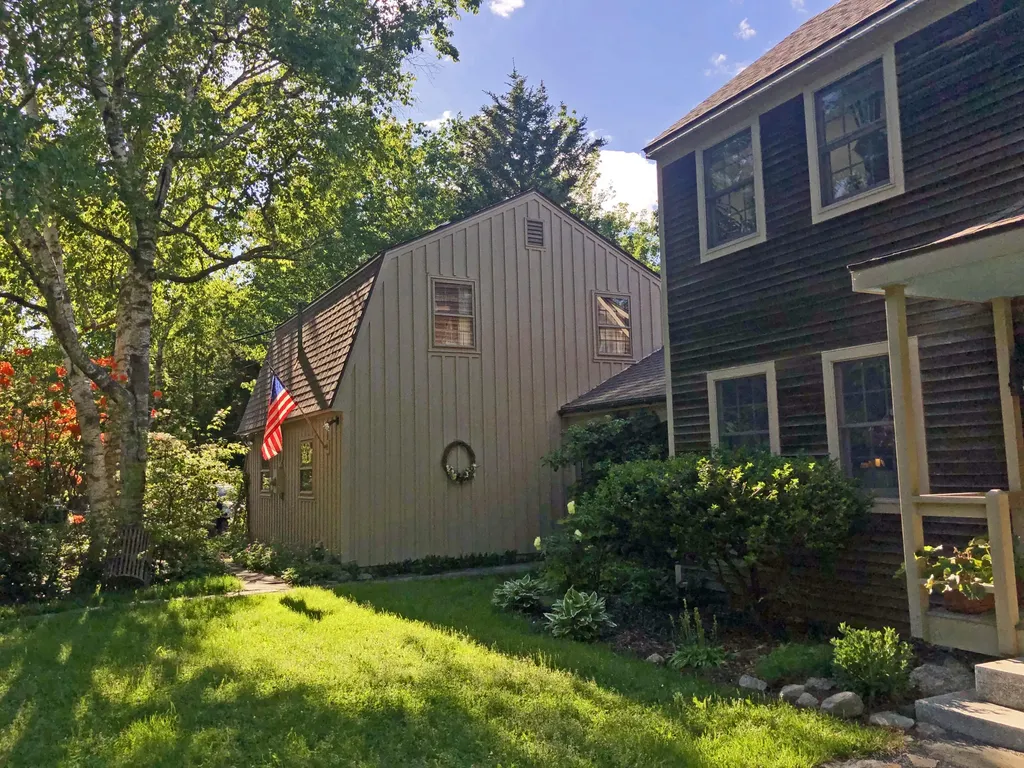 24 Wagner Drive Brooklin ME 04616