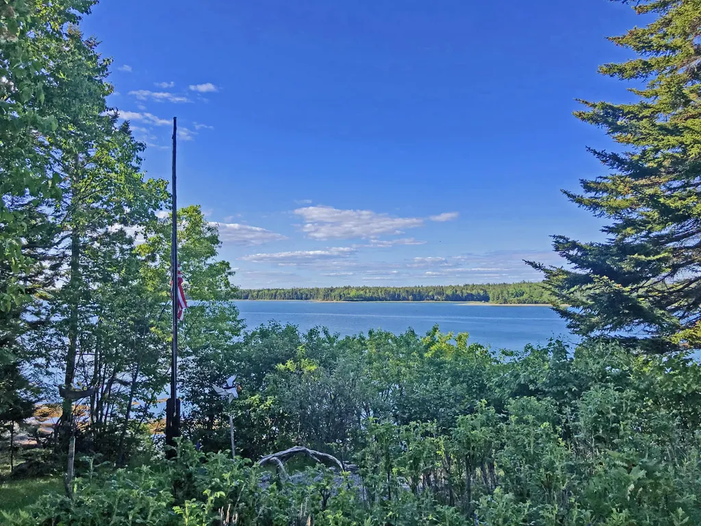 24 Wagner Drive Brooklin ME 04616