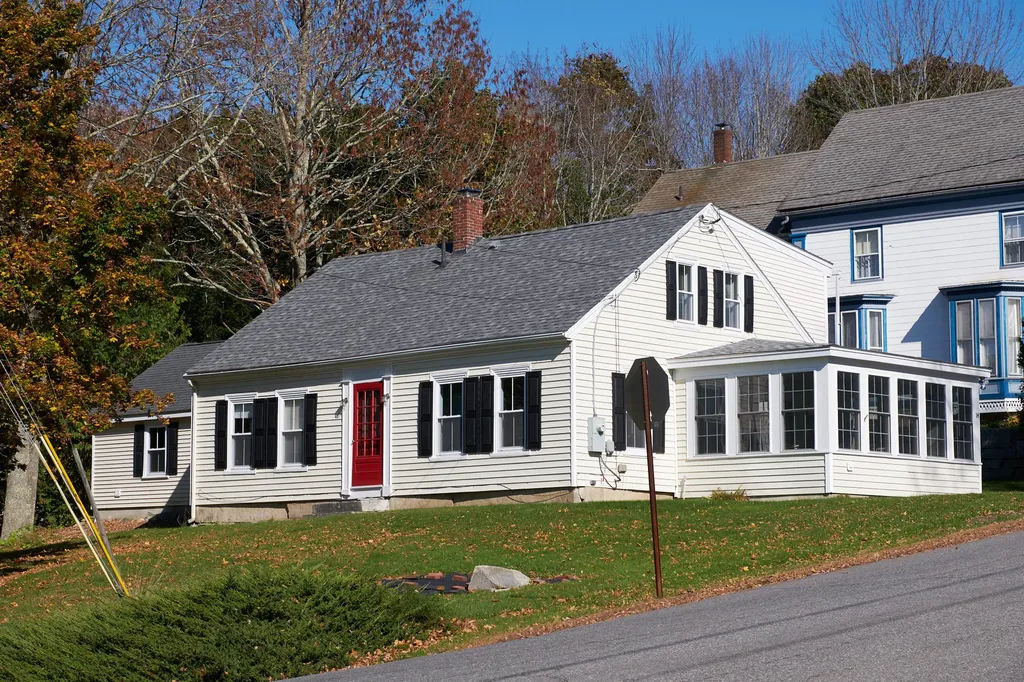 14 Old Route 1 Waldoboro ME 04572