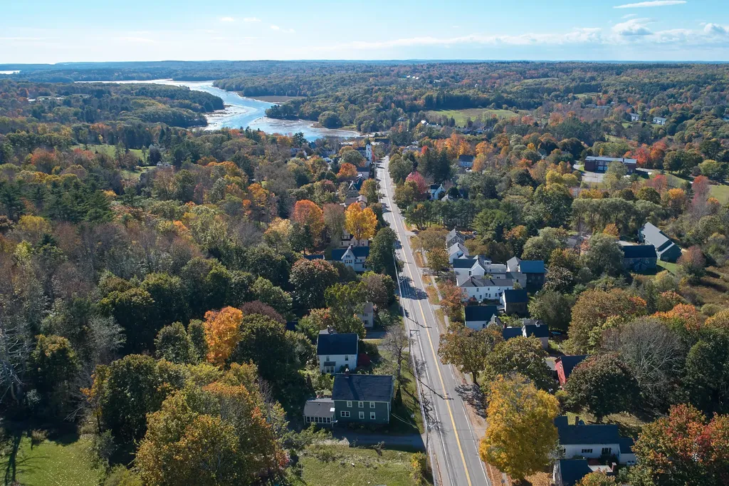 14 Old Route 1 Waldoboro ME 04572