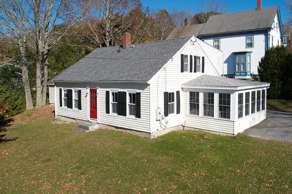 14 Old Route 1 Waldoboro ME 04572