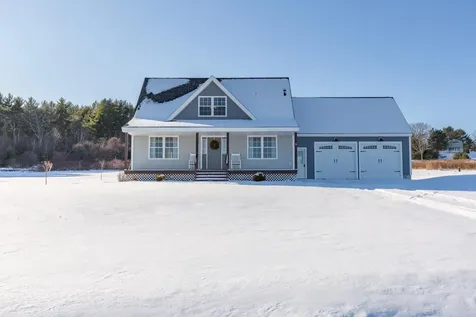 21 Daisy Lane Gorham ME 04038