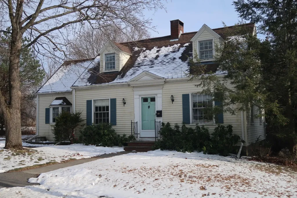 15 Blaine Avenue Augusta ME 04330
