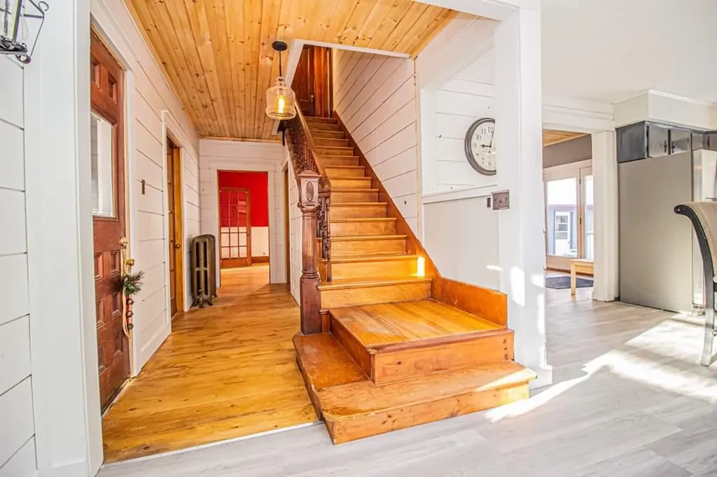 121 Orchard Street Farmington ME 04938
