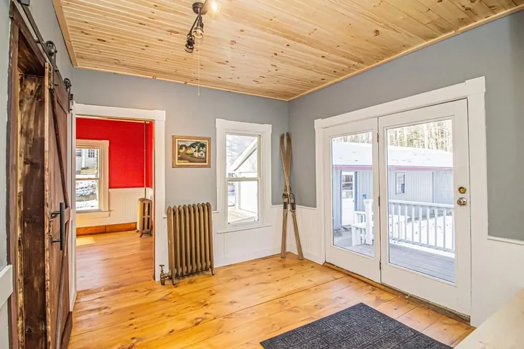 121 Orchard Street Farmington ME 04938