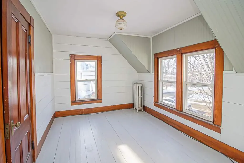 121 Orchard Street Farmington ME 04938
