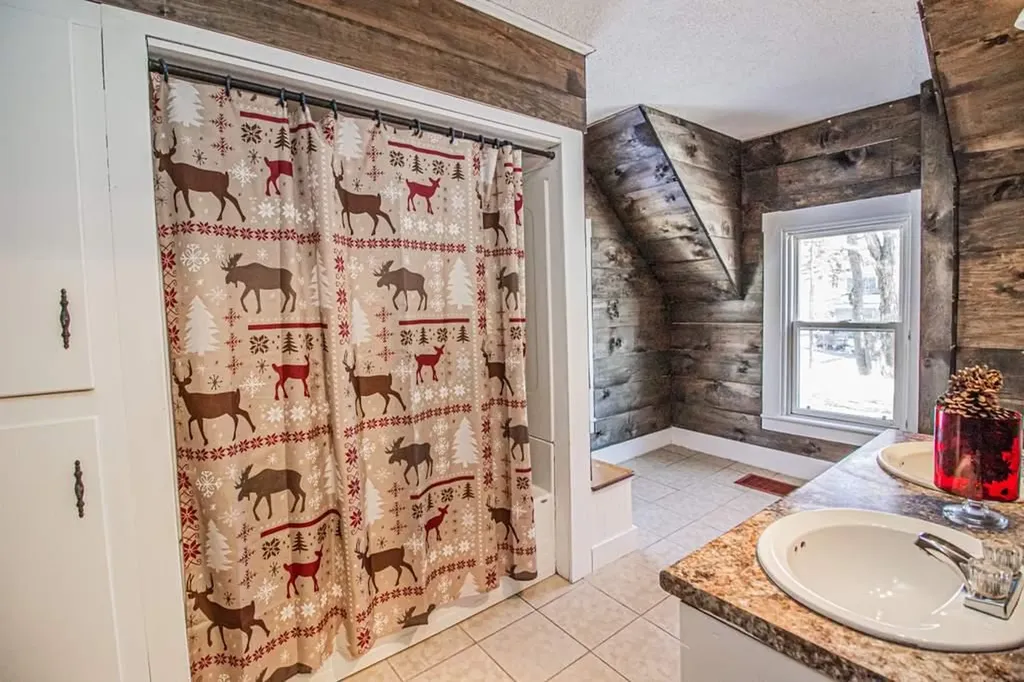 121 Orchard Street Farmington ME 04938