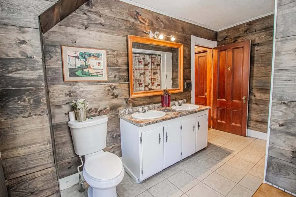 121 Orchard Street Farmington ME 04938