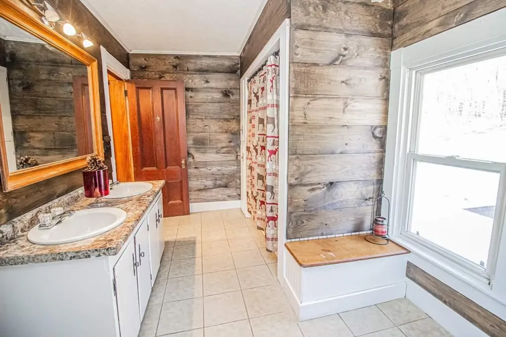 121 Orchard Street Farmington ME 04938