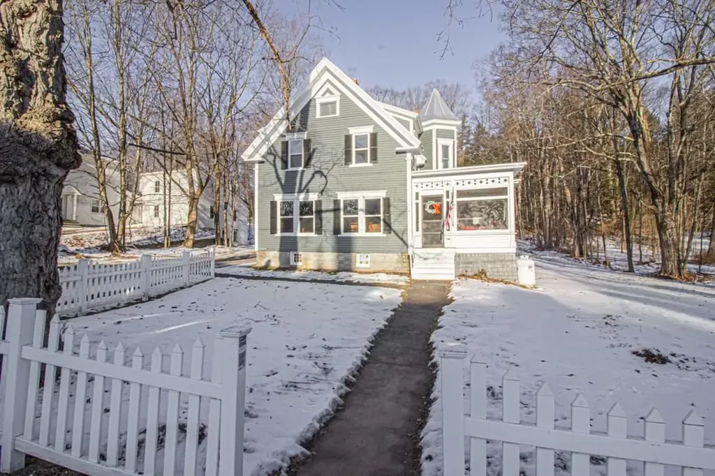 121 Orchard Street Farmington ME 04938