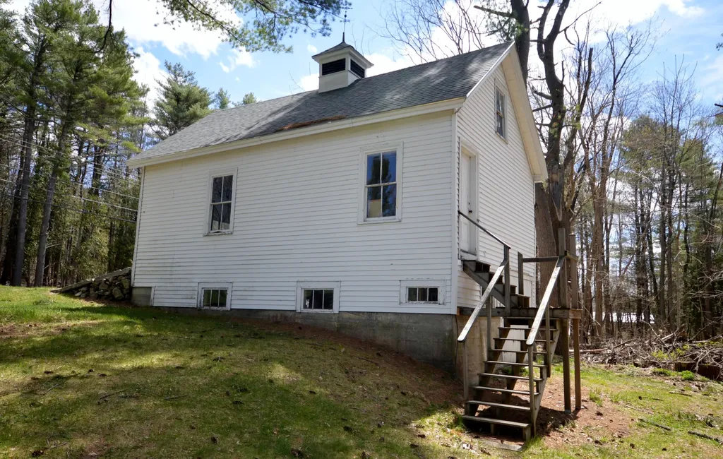 1365 River Road Orrington ME 04474