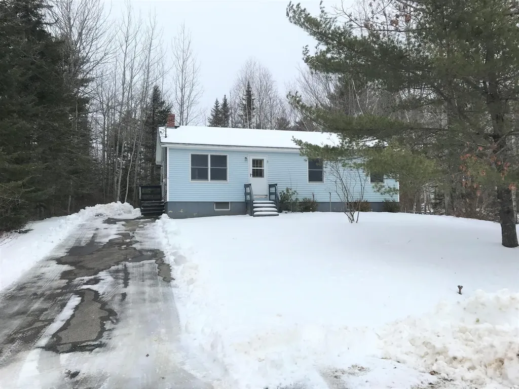 4 Thomas Avenue Thomaston ME 04861