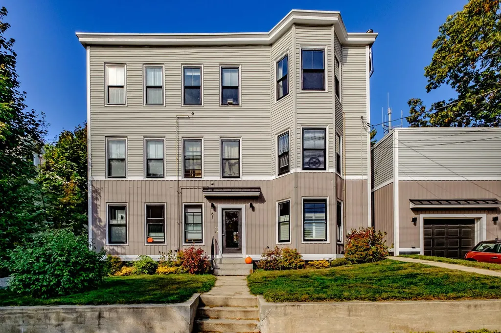 61 Monument Street Portland ME 04101