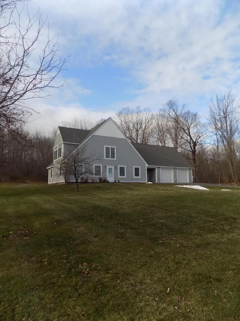 3336 Middle Road Sidney ME 04330