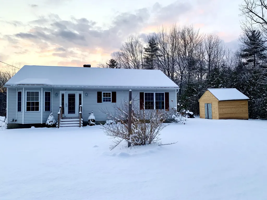 12 Karyns Way Limington ME 04049