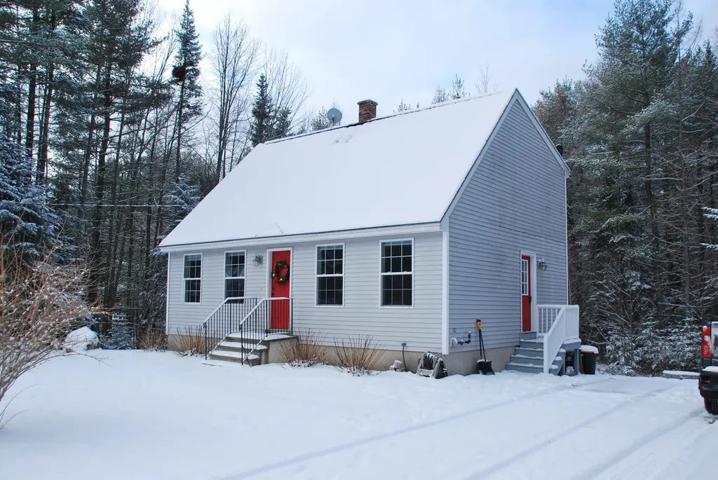 5 Cedar Street Lisbon ME 04250