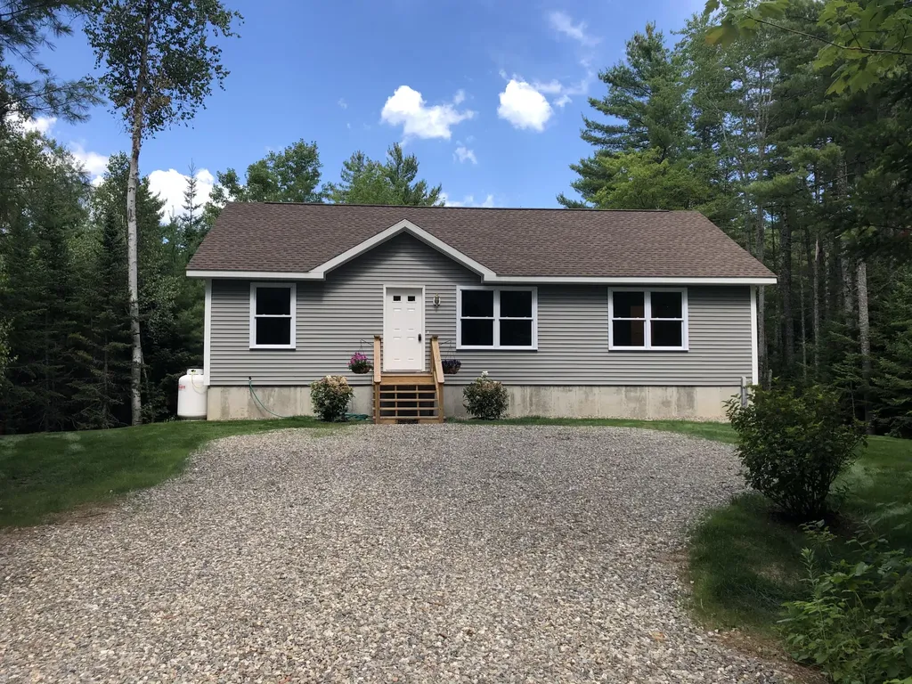 6 Samian Circle Lincolnville ME 04849