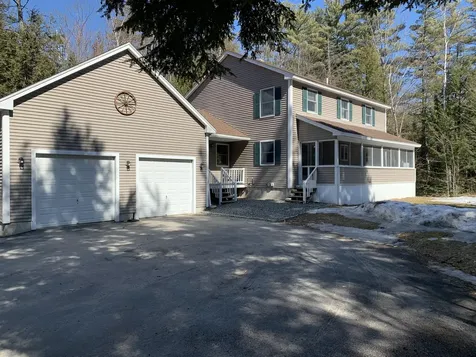 9 Wedgewood Drive Oakland ME 04963